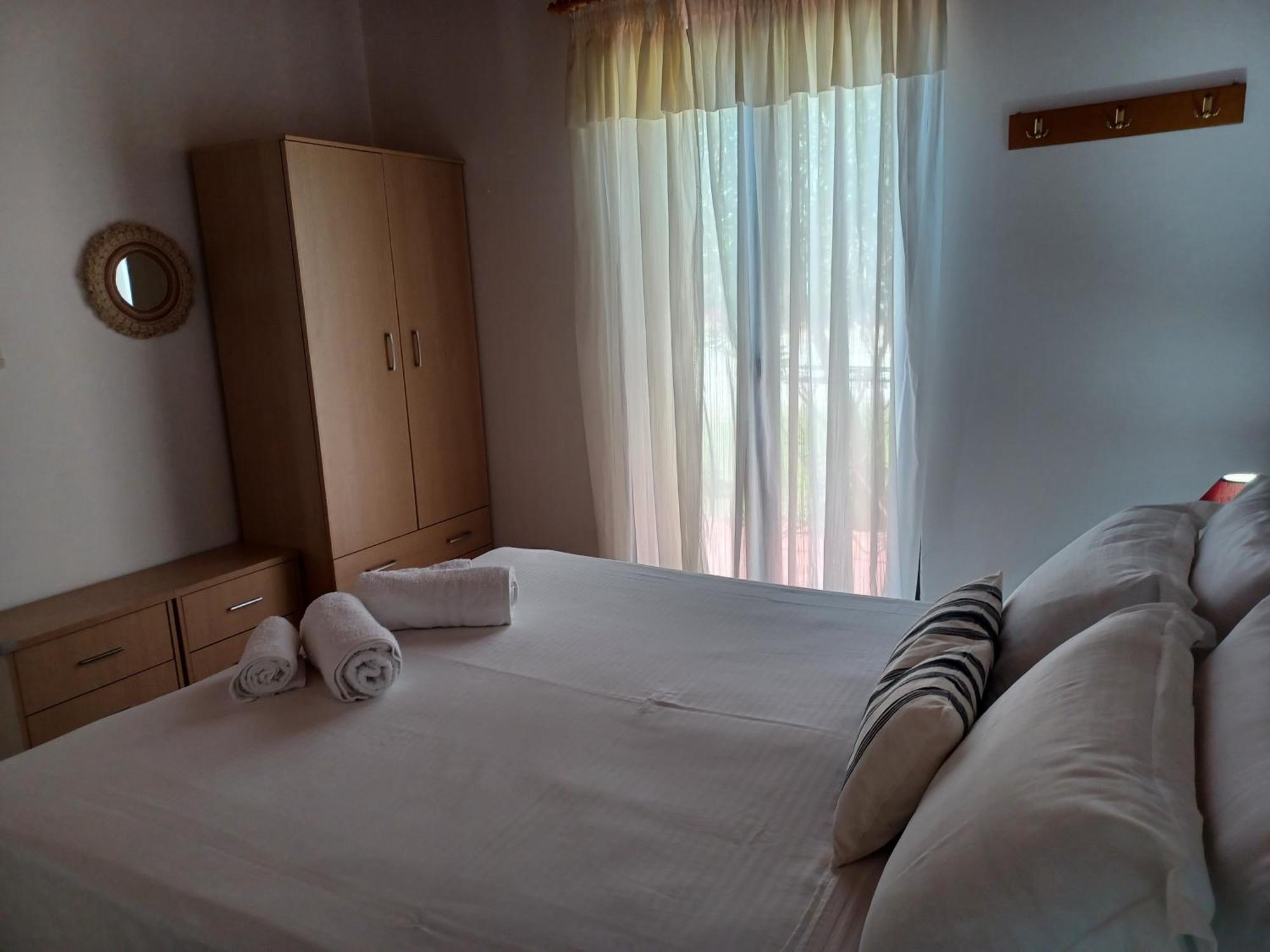 Nerissa Bungalow 2, Two Bedroom House With Sea View Spartia  Exterior photo