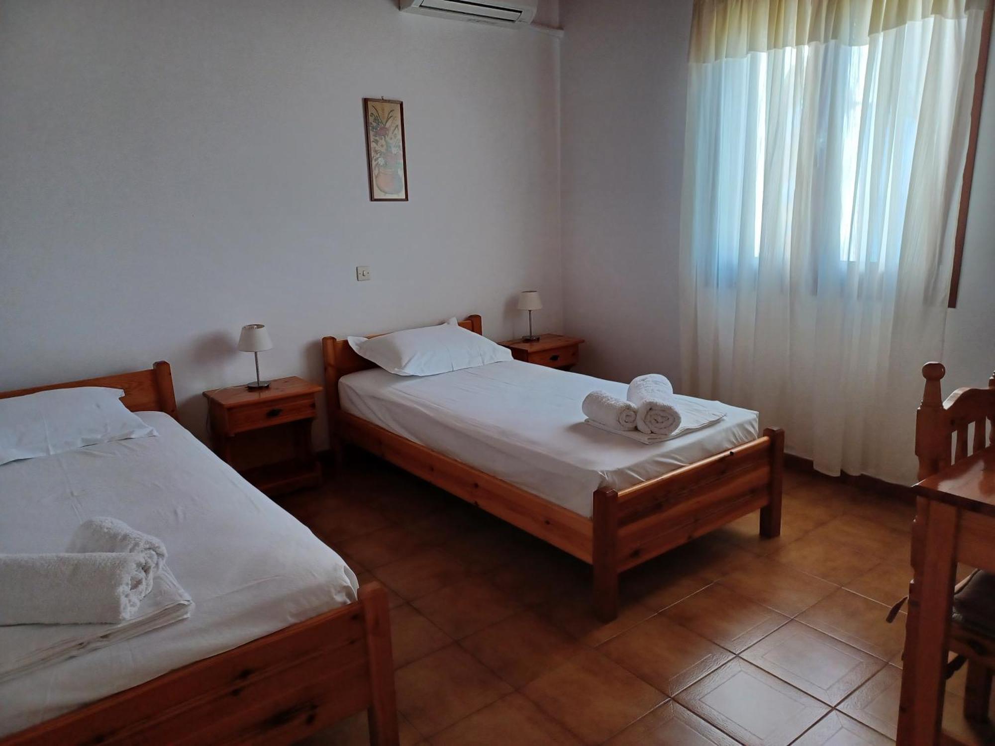 Nerissa Bungalow 2, Two Bedroom House With Sea View Spartia  Exterior photo