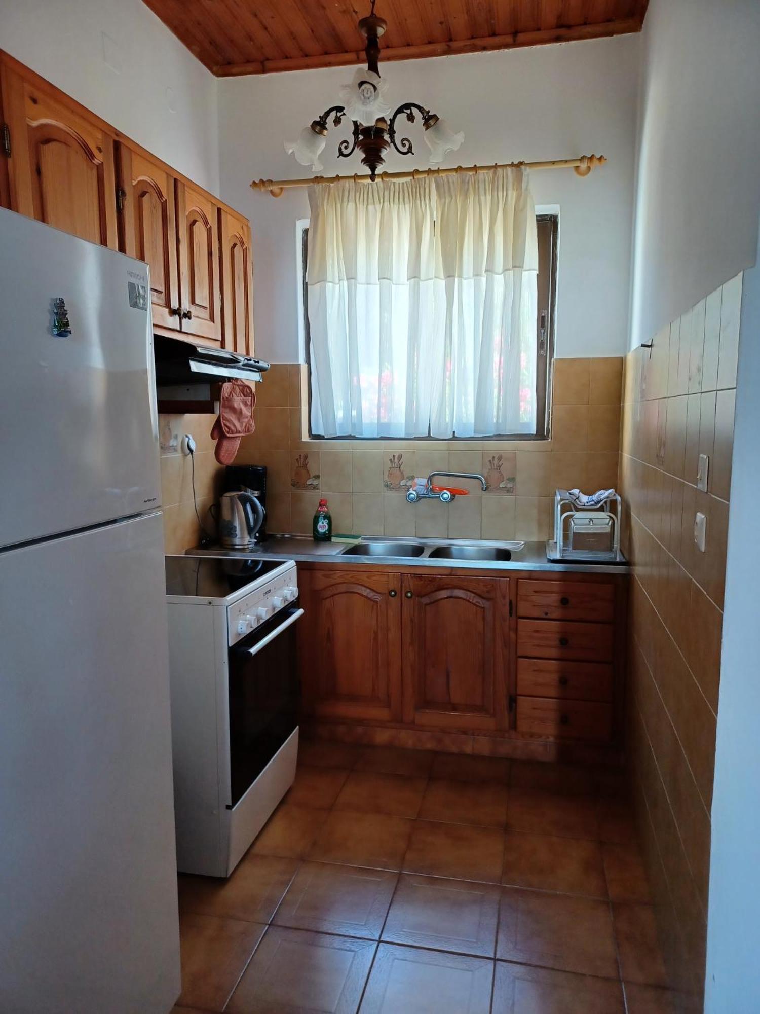 Nerissa Bungalow 2, Two Bedroom House With Sea View Spartia  Exterior photo